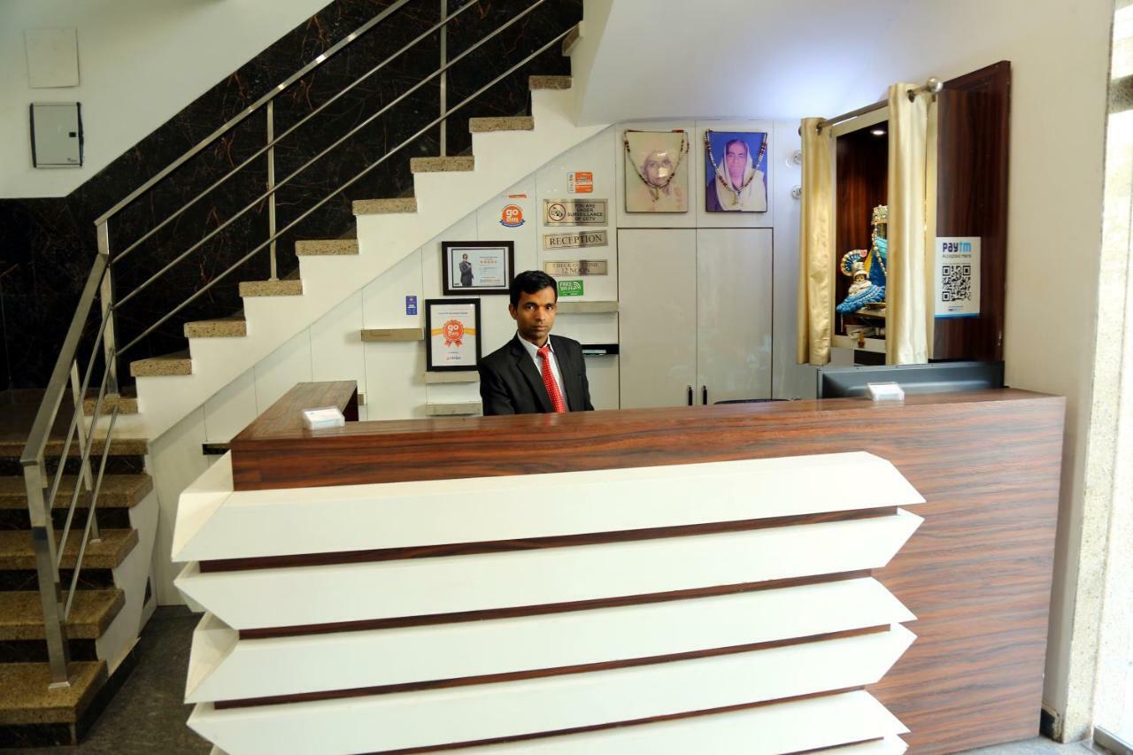 Shree Anand Dham Hotel Vrindavan Exterior photo