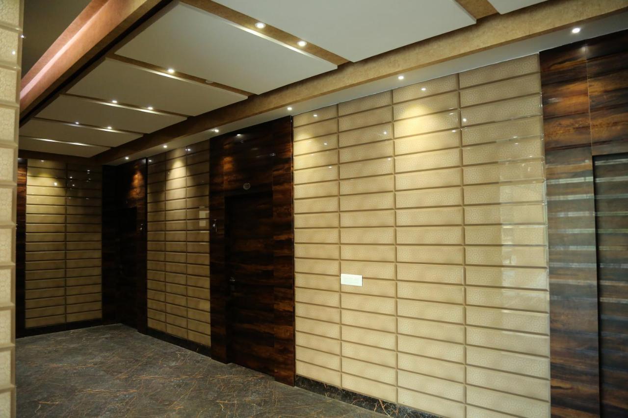 Shree Anand Dham Hotel Vrindavan Exterior photo