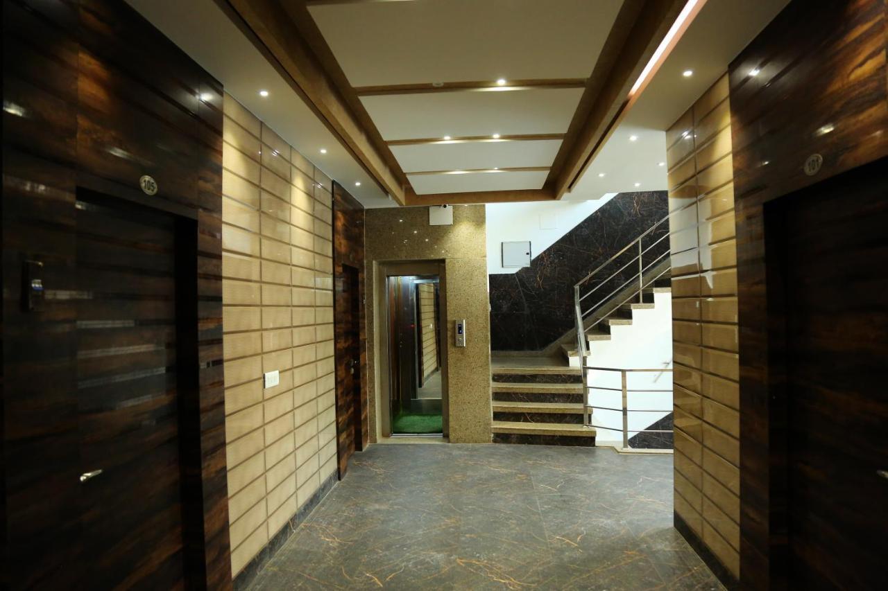 Shree Anand Dham Hotel Vrindavan Exterior photo